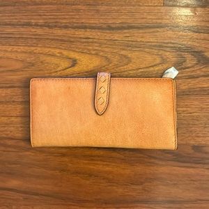 NWT Frye Reed Burnt orange wallet